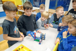 Lego kroužek a stavba jeřábů